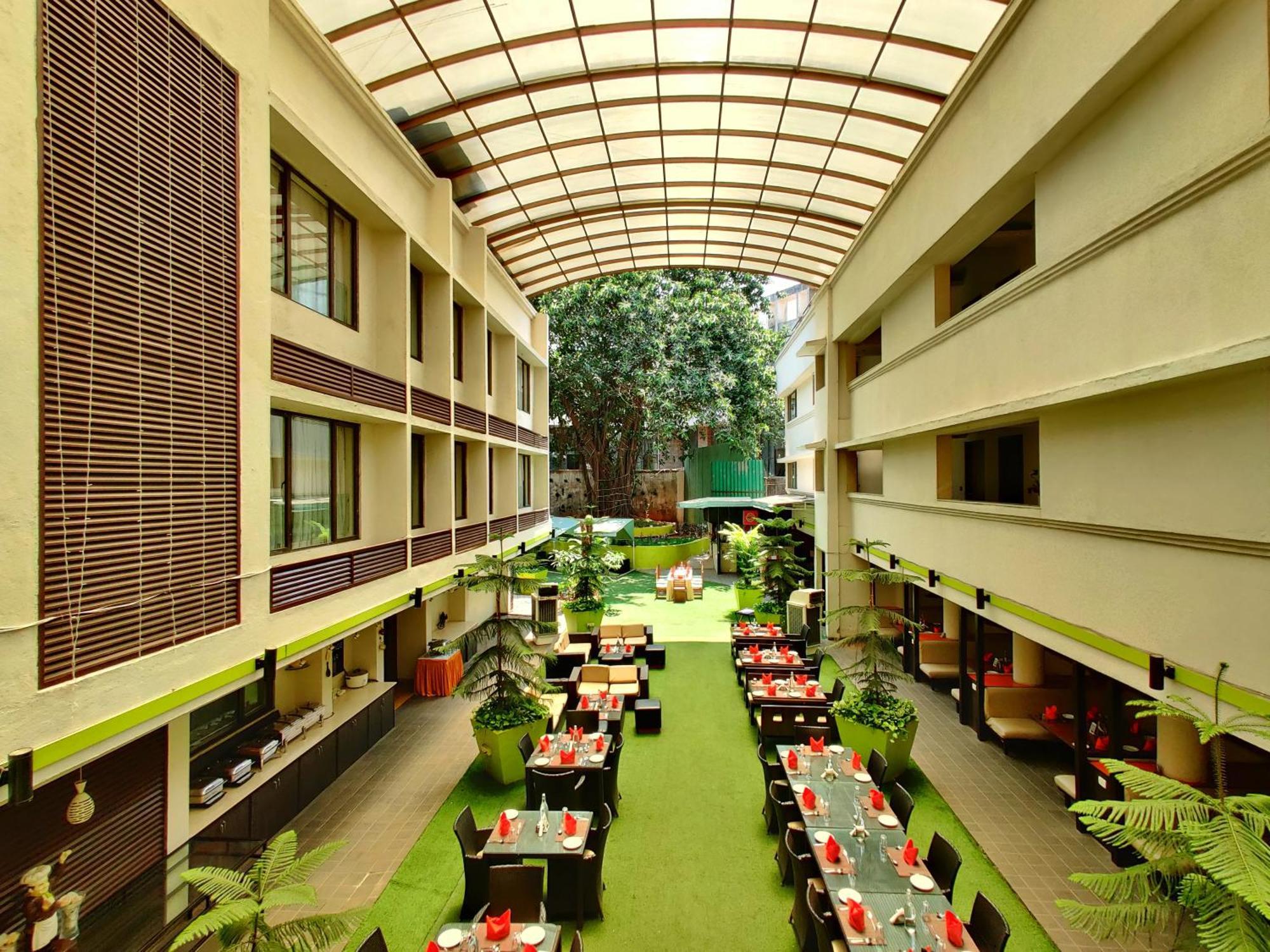 Citrus Hotel Lonavala Exterior foto